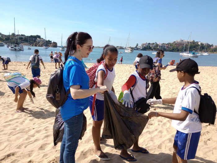 Desafio do Conhecimento encerra projeto Praia Limpa na Emef Heloisa Abreu