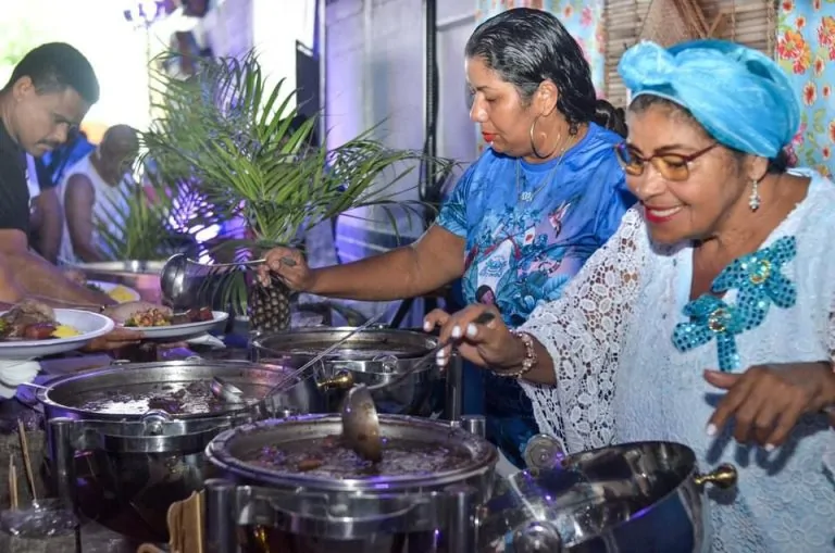 Novo Império oferece maratona de samba de 10 horas em sua feijoada