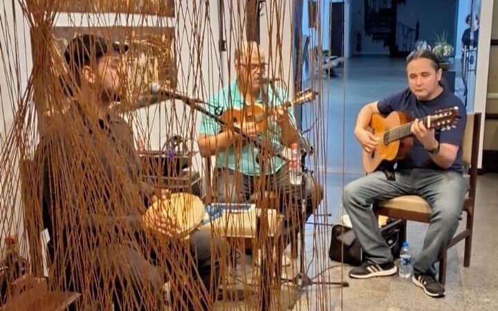 Agora, restaurante Sabor com Arte, no térreo do Alice Vitória Hotel,  Centro Histórico