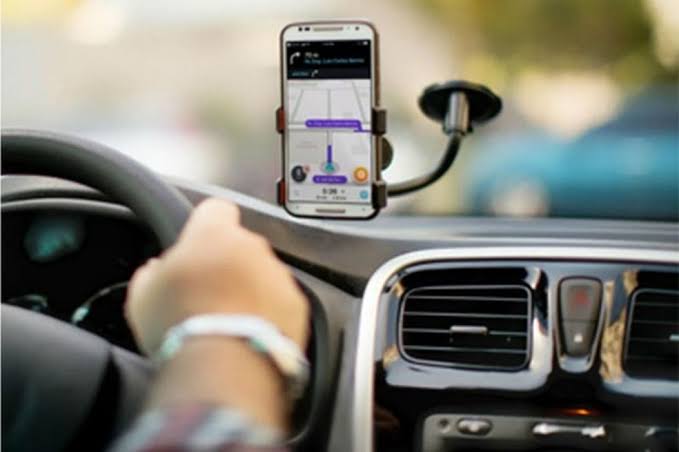 Perfis falsos de motoristas em apps de transporte geram preocupação entre passageiros