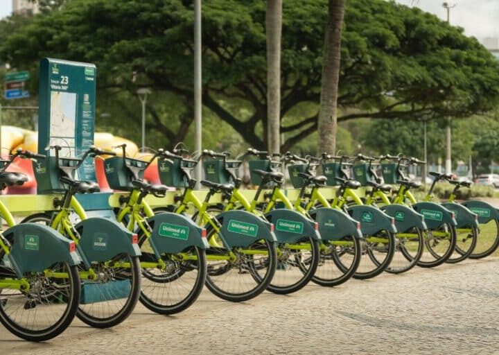 Bicicletas compartilhadas estarão disponíveis gratuitamente em Vitória e Vila Velha neste domingo (22)