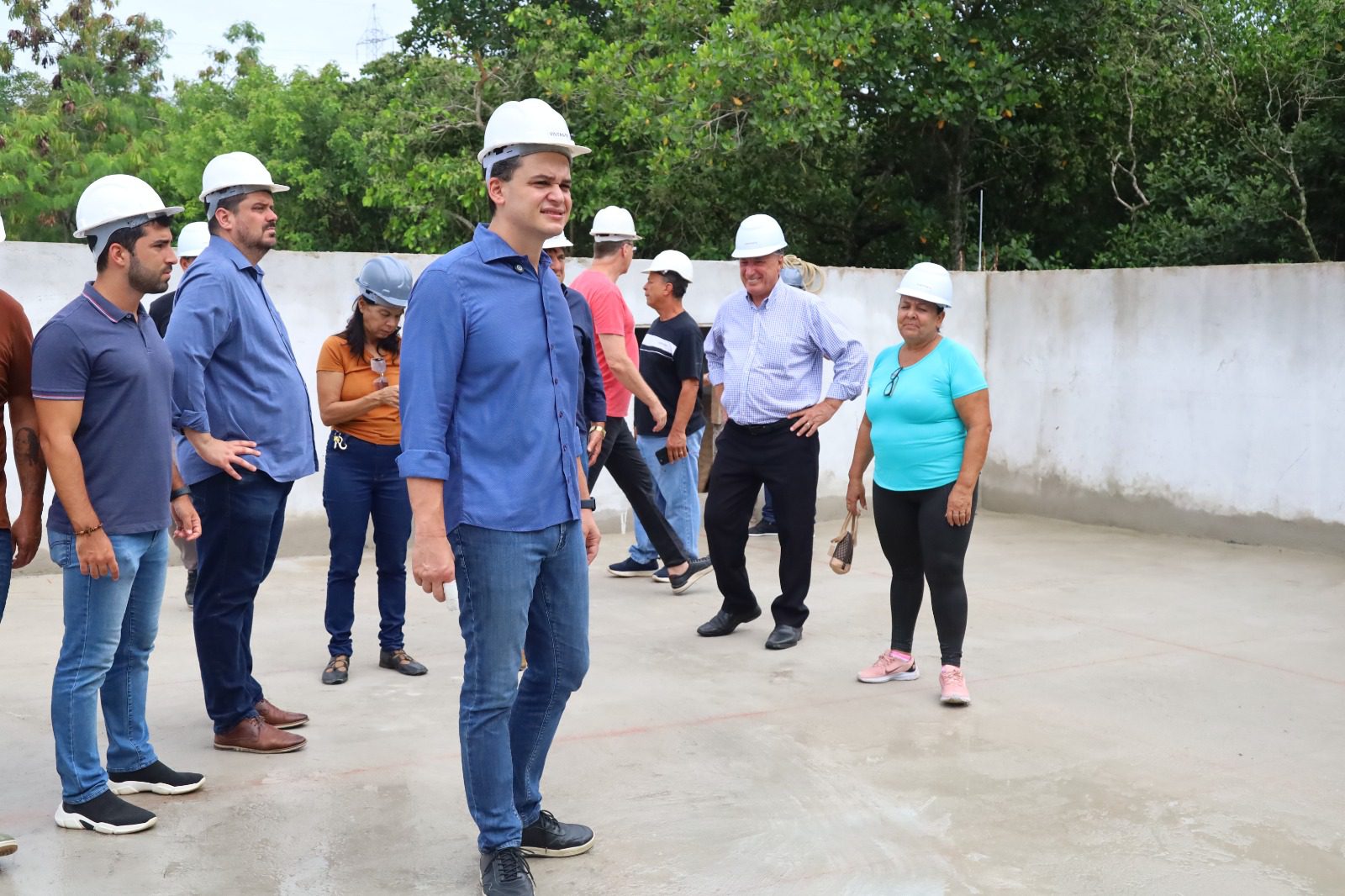 Pazolini Visita Obras do Novo CMEI no Bairro Jabour: Educação Infantil em Vitória Ganha Novo Marco