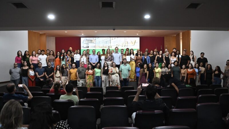 Pazolini dá posse a professores do primeiro concurso da Educação Especial de Vitória