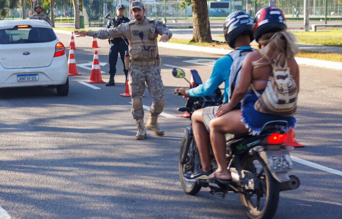 Guarda de Vitória Realiza Operação Heroica para Transporte de Coração em Noite Chuvosa